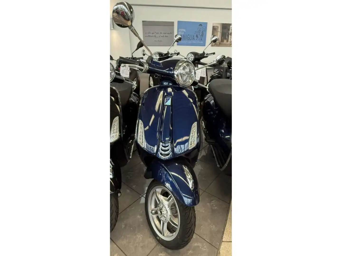 Vespa Primavera 50 Vert - 2
