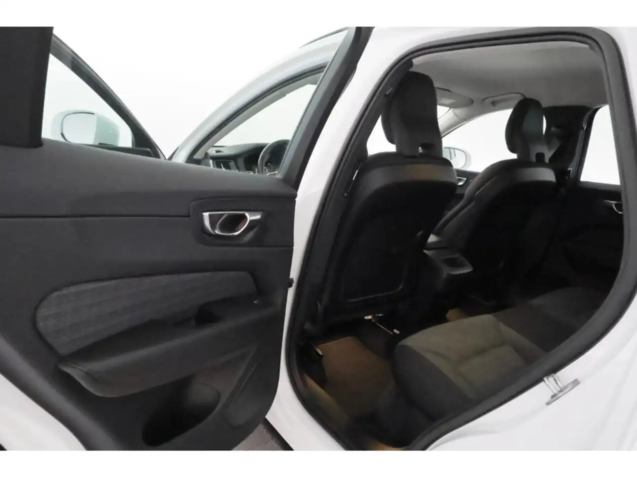 Volvo XC60 B4 Geartronic Core+LED+NAVI+KAMERA+CARPLAY, миниатюра 19
