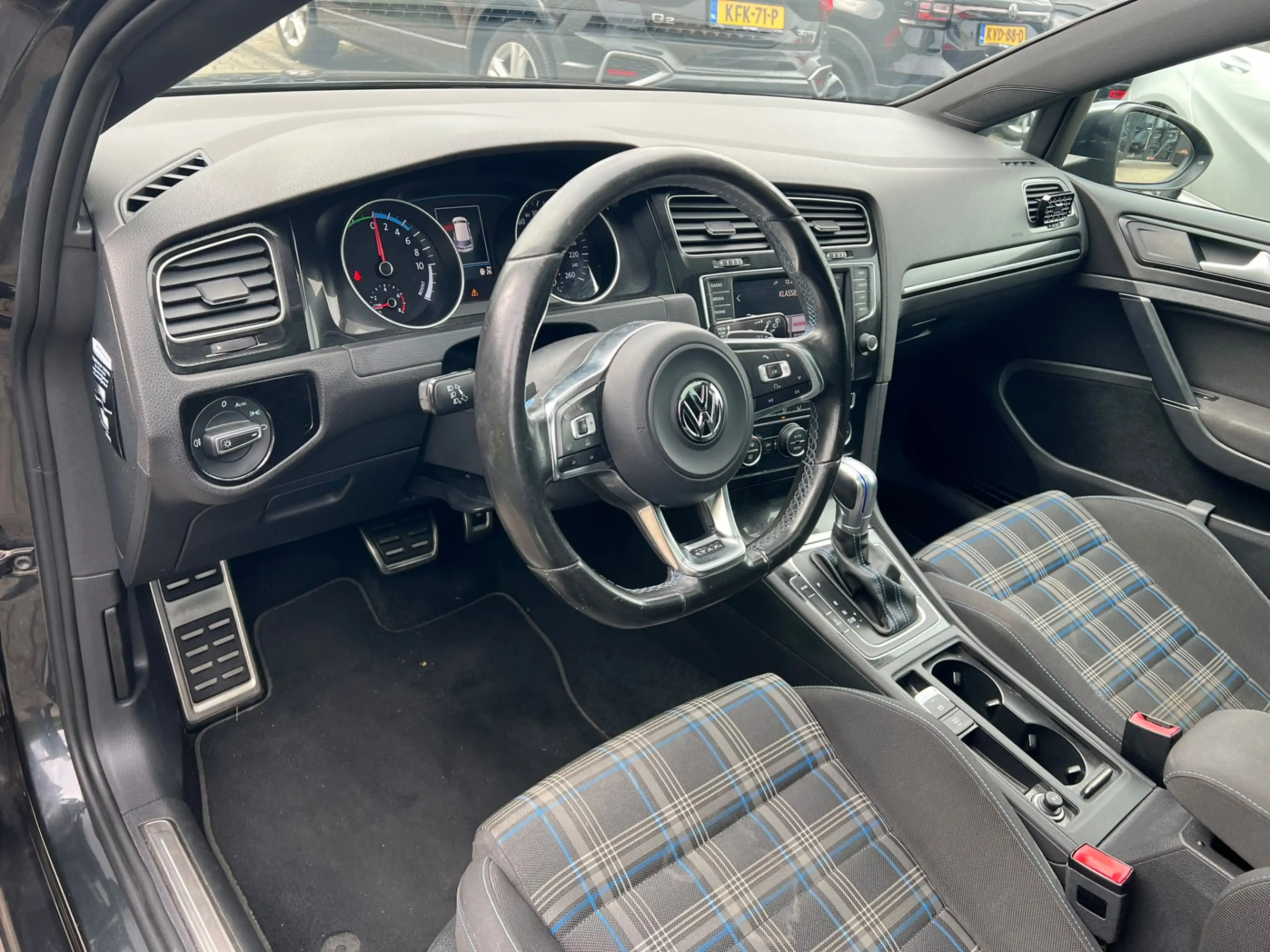 Volkswagen Golf GTE 1.4 TSI SOH 56% pano, navi, cruise, actieradius ac — photo 2