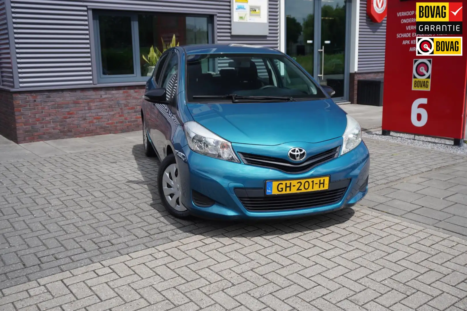 Toyota Yaris 1.3 VVT-i Comfort Verde - 1
