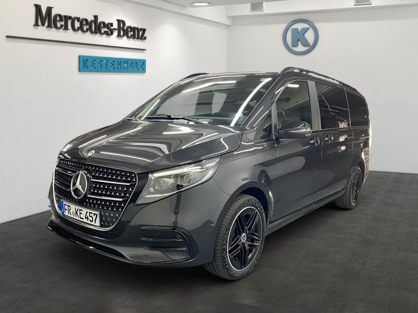 Mercedes-Benz V 300 d lang 4M  AMG WideScreen 360° Stdhzg AHK 9G Grau - 2