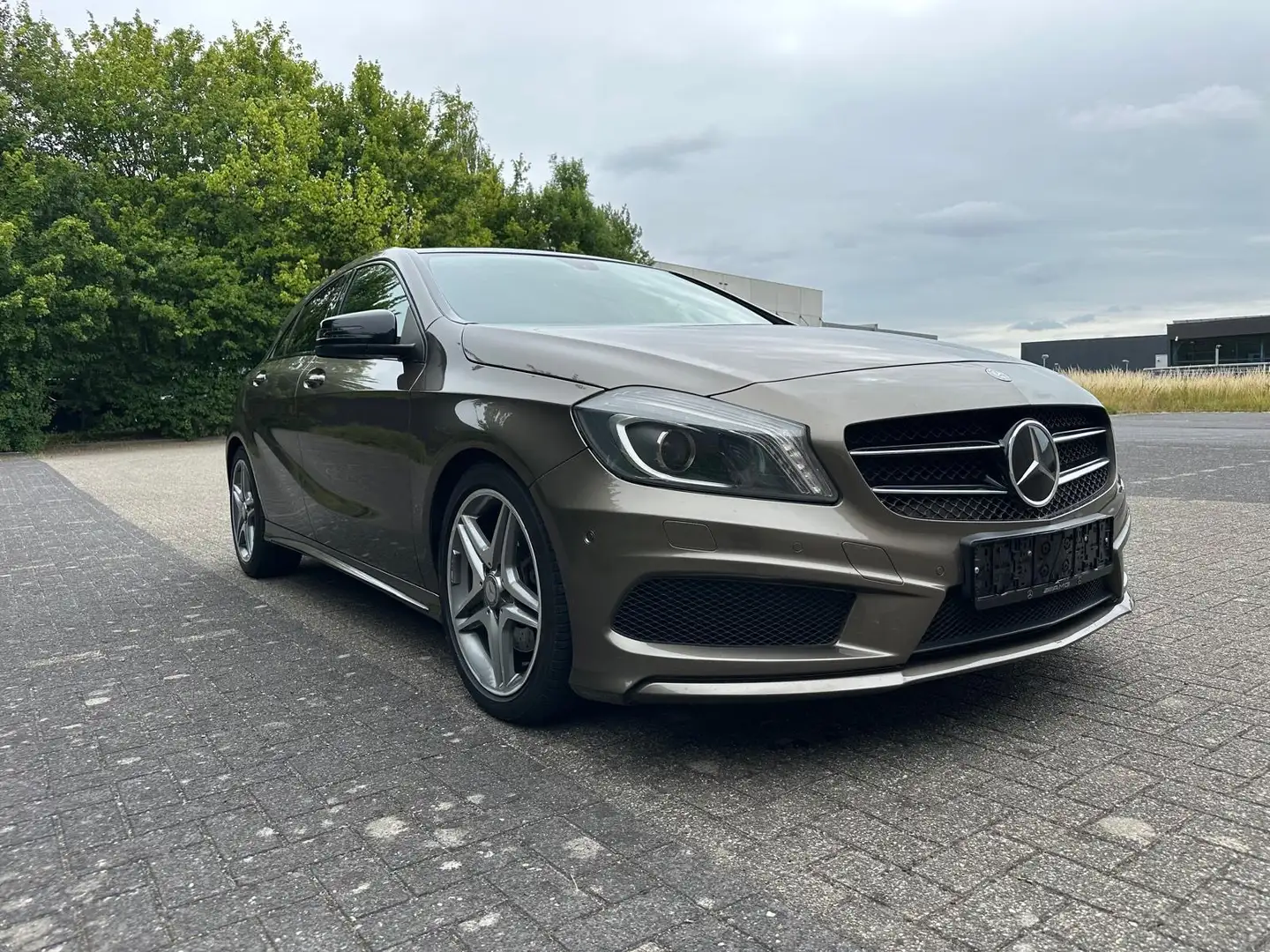 Mercedes-Benz A 220 A 220 CDI 7G-DCT AMG Line Full Option Pano Bronze - 2