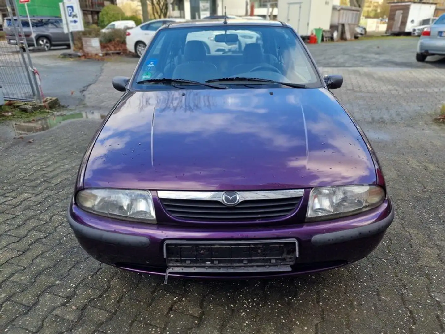 Mazda 121 1.3i.Original 55TKM.50PS.D4.Servo.ABS. TÜV NEU Azul - 1