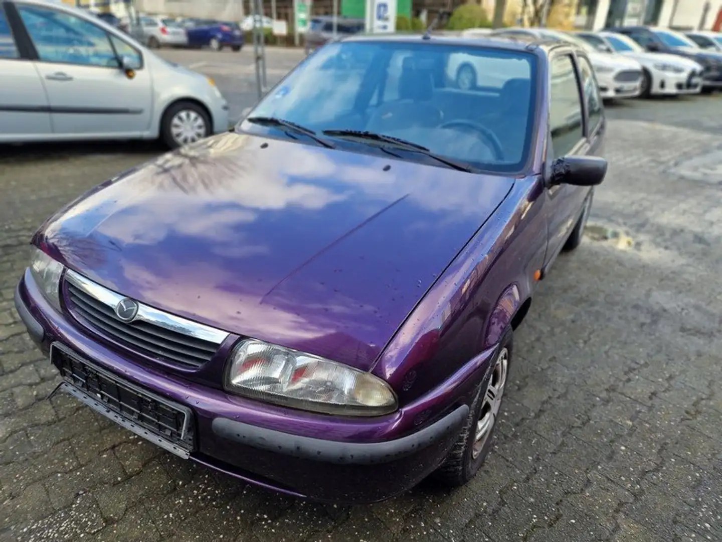 Mazda 121 1.3i.Original 55TKM.50PS.D4.Servo.ABS. TÜV NEU Azul - 2
