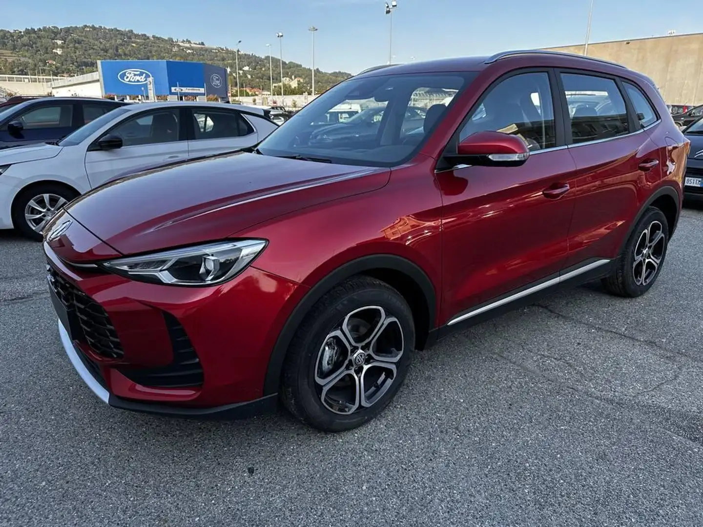 MG ZS Hybrid+ 1.5 Comfort auto Rojo - 1
