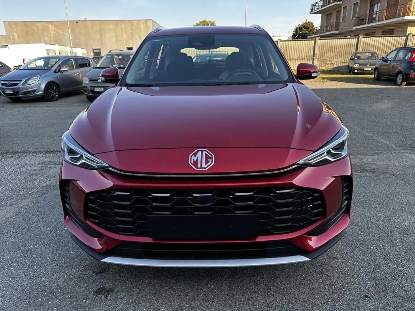 MG ZS Hybrid+ 1.5 Comfort auto Rojo - 2