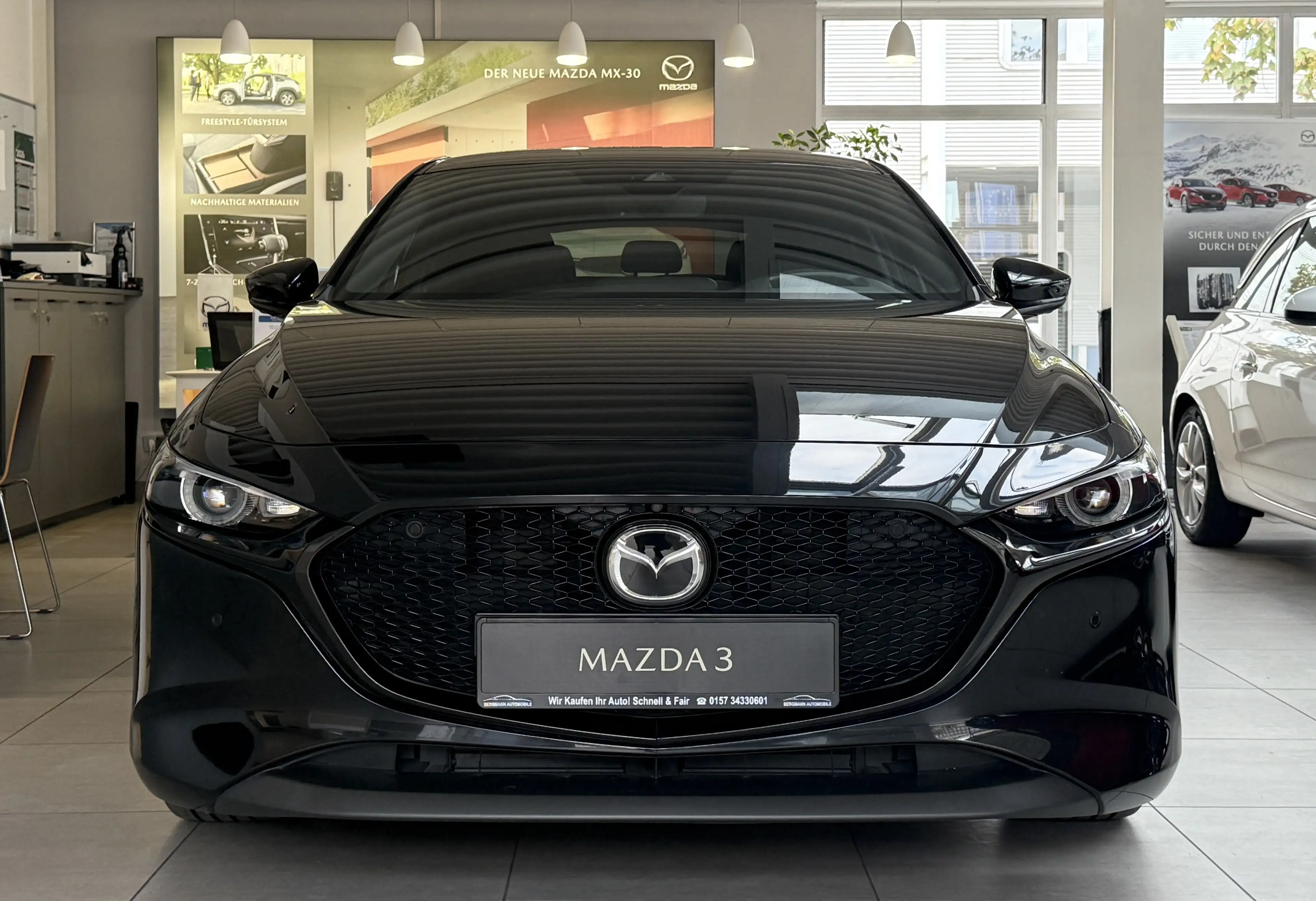 Mazda 3 Selection 1-Hand 360 Kamera Head Up SHZ Navi — photo 2