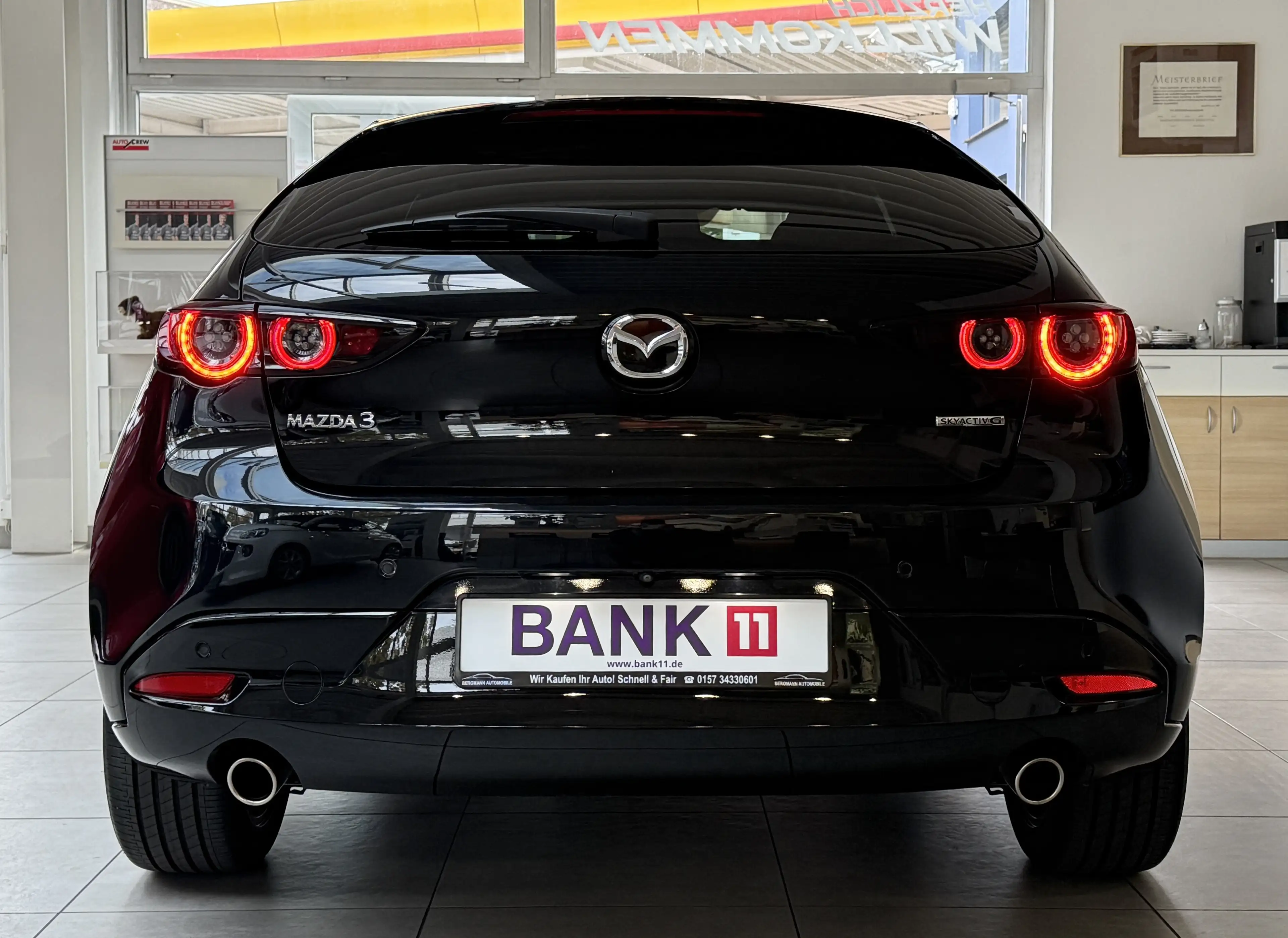Mazda 3 Selection 1-Hand 360 Kamera Head Up SHZ Navi — photo 4