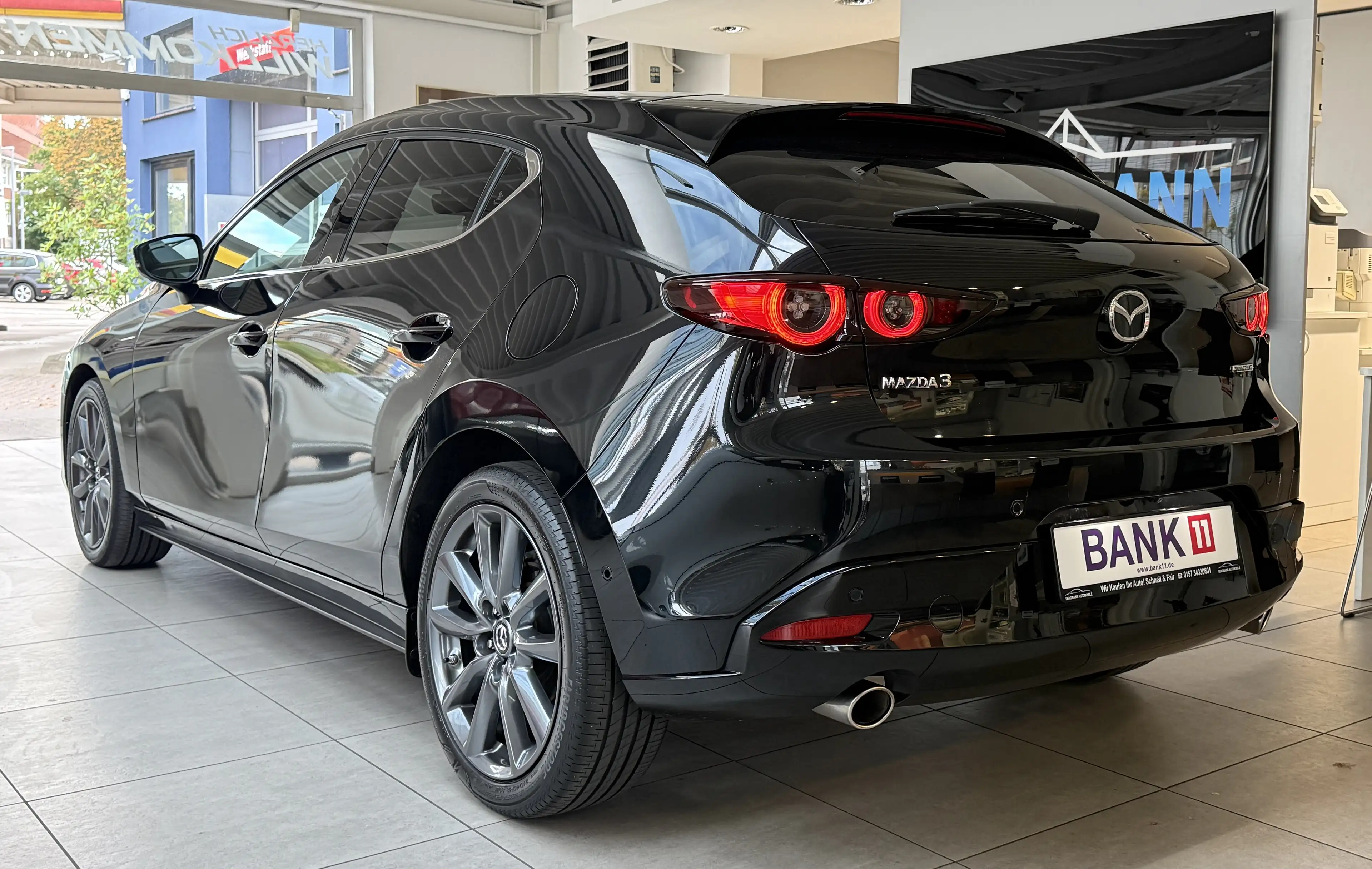 Mazda 3 Selection 1-Hand 360 Kamera Head Up SHZ Navi — photo 3