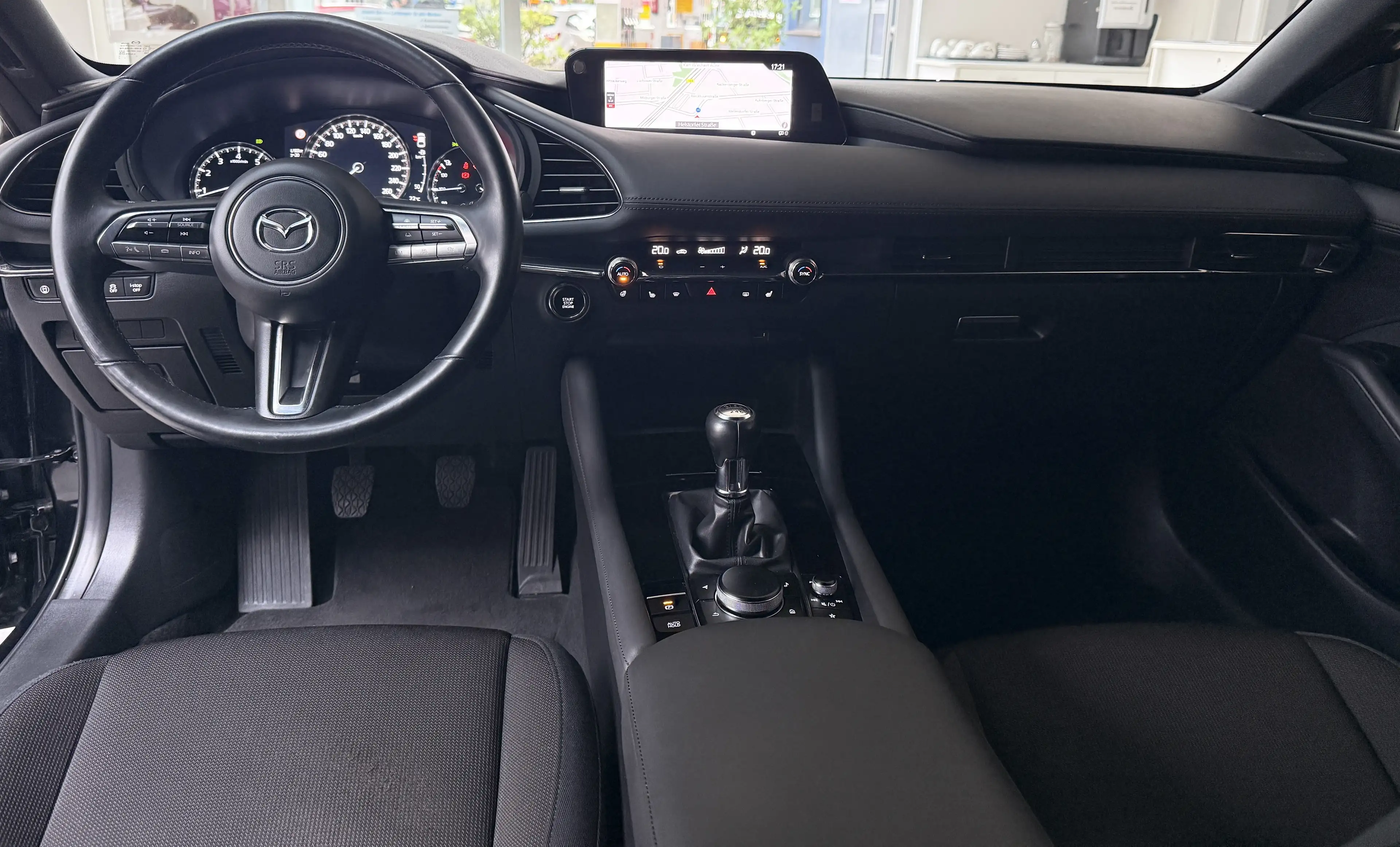 Mazda 3 Selection 1-Hand 360 Kamera Head Up SHZ Navi — photo 10