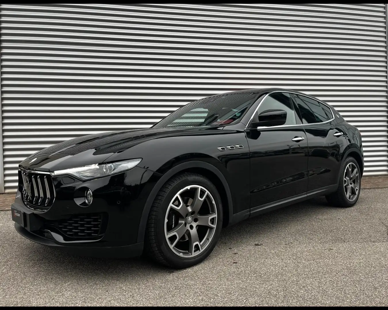 Maserati Levante 3.0 V6 250CV AUTO Noir - 1