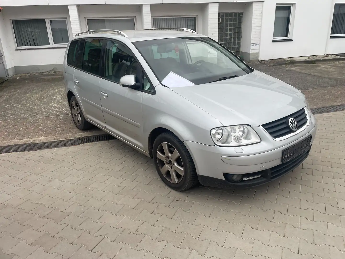 Volkswagen Touran Gri - 2