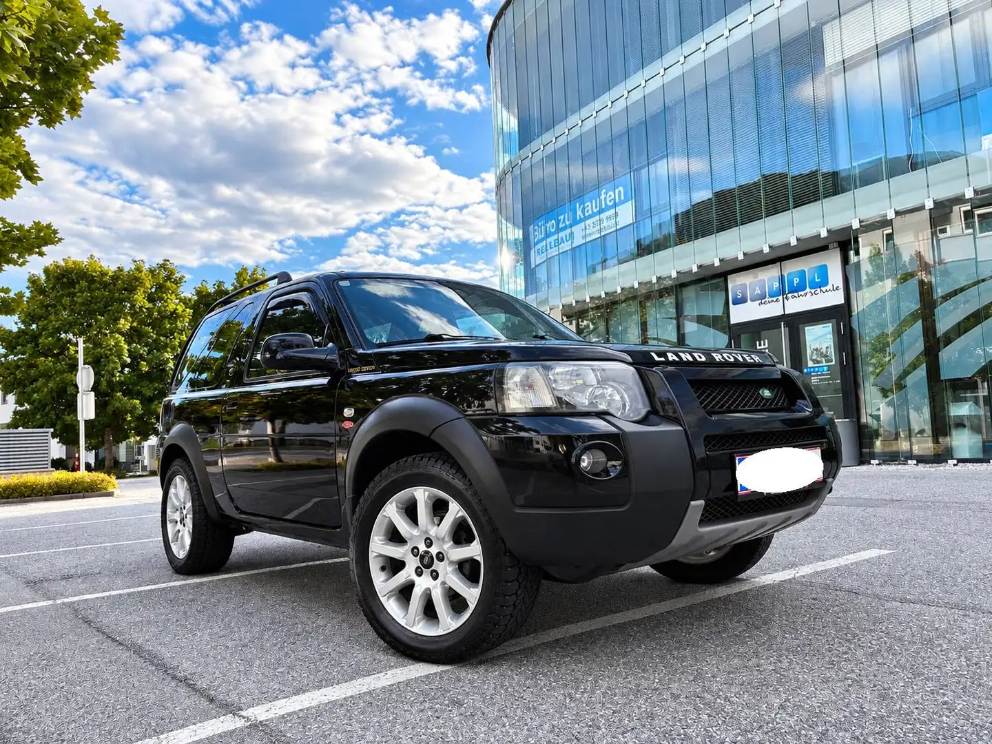 Land Rover Freelander Land Rover Freelander 1 TD4 3-Türer | Youngtimer | umfangreich überholt Schwarz - 2