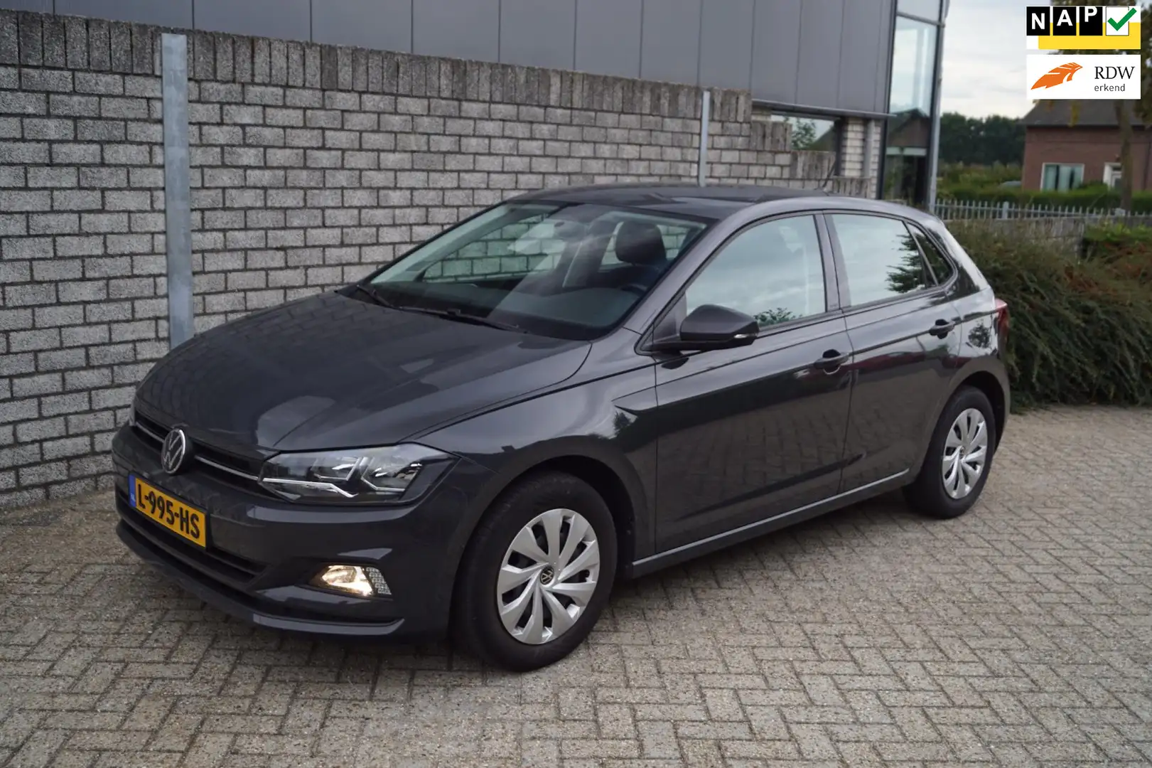 Volkswagen Polo 1.0 TSI Comfortline 5 Deurs Navi Airco Apple Carpl Grigio - 1