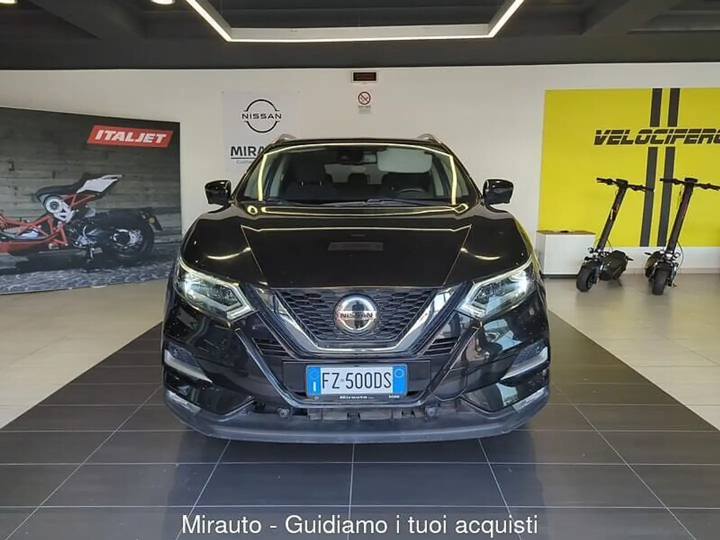 Nissan Qashqai 2ª serie Qashqai 1.3 DIG-T 140 CV N-Connecta Nero - 2