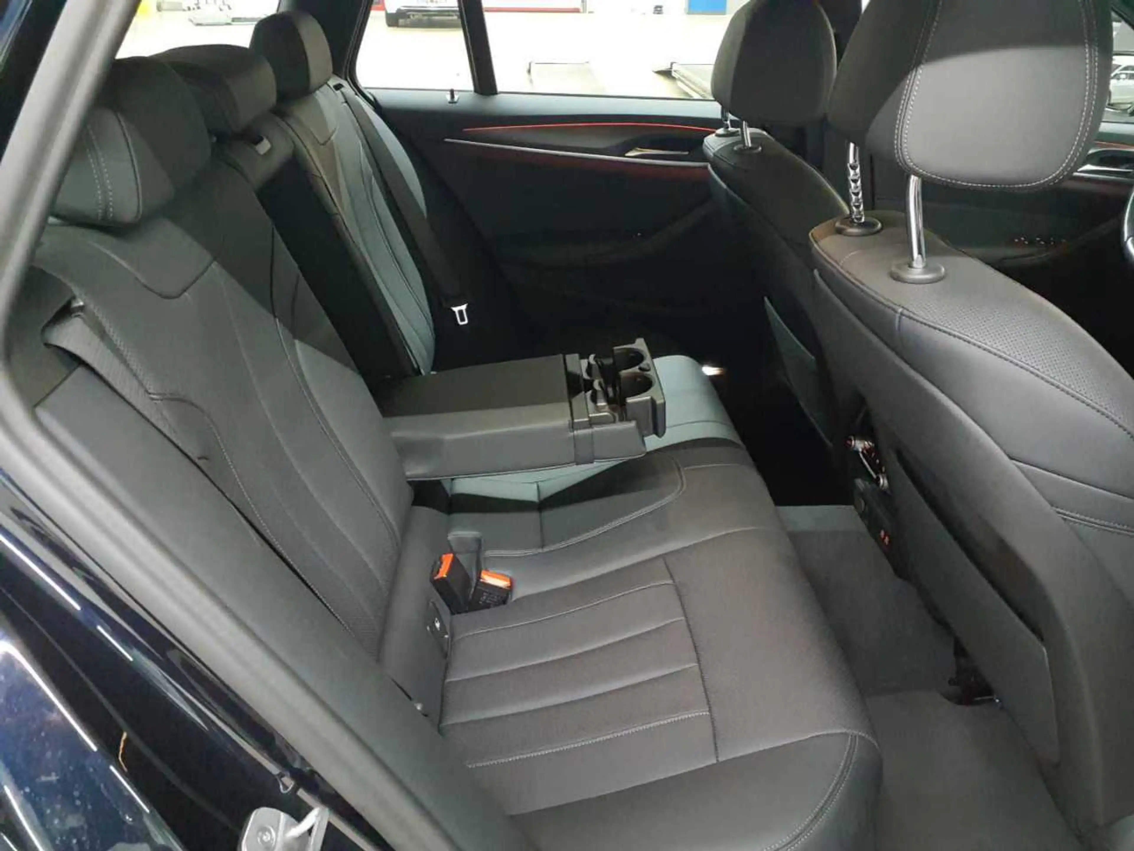BMW 520 520i Touring Aut. M Sport Navi Leder — photo 13