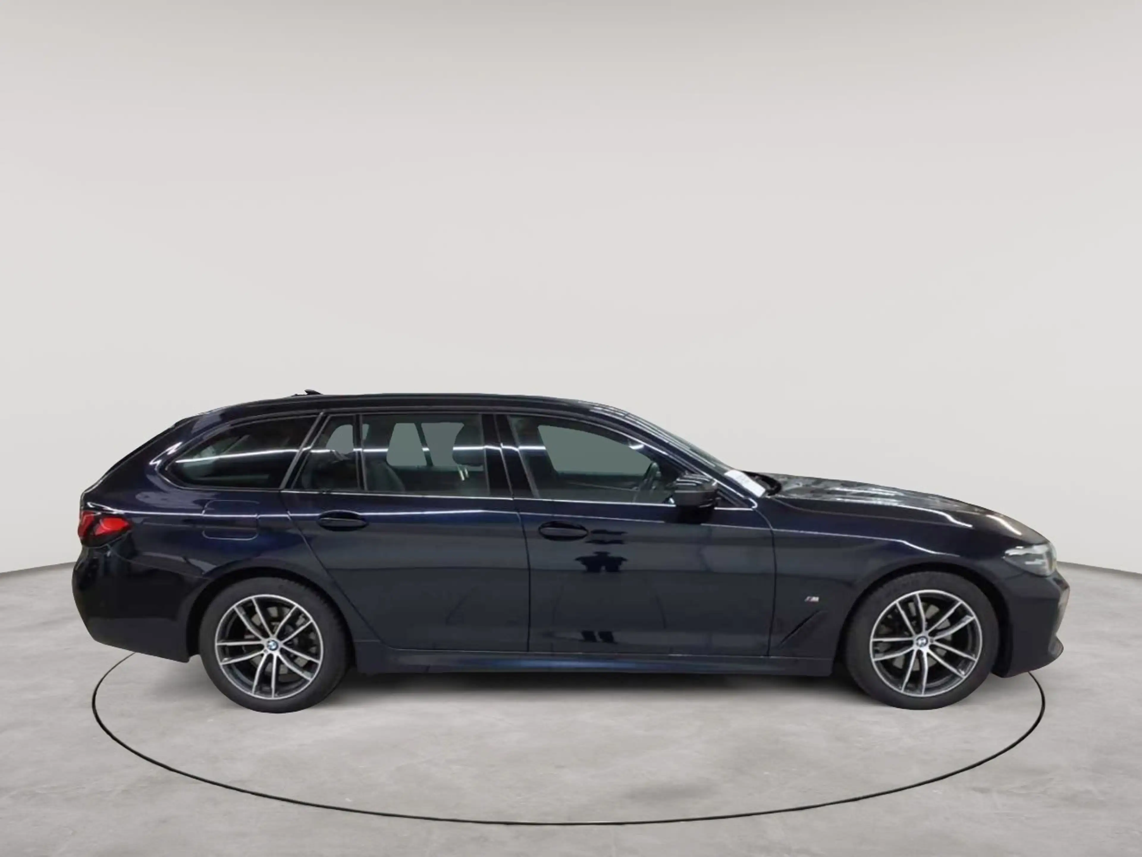BMW 520 520i Touring Aut. M Sport Navi Leder — photo 3