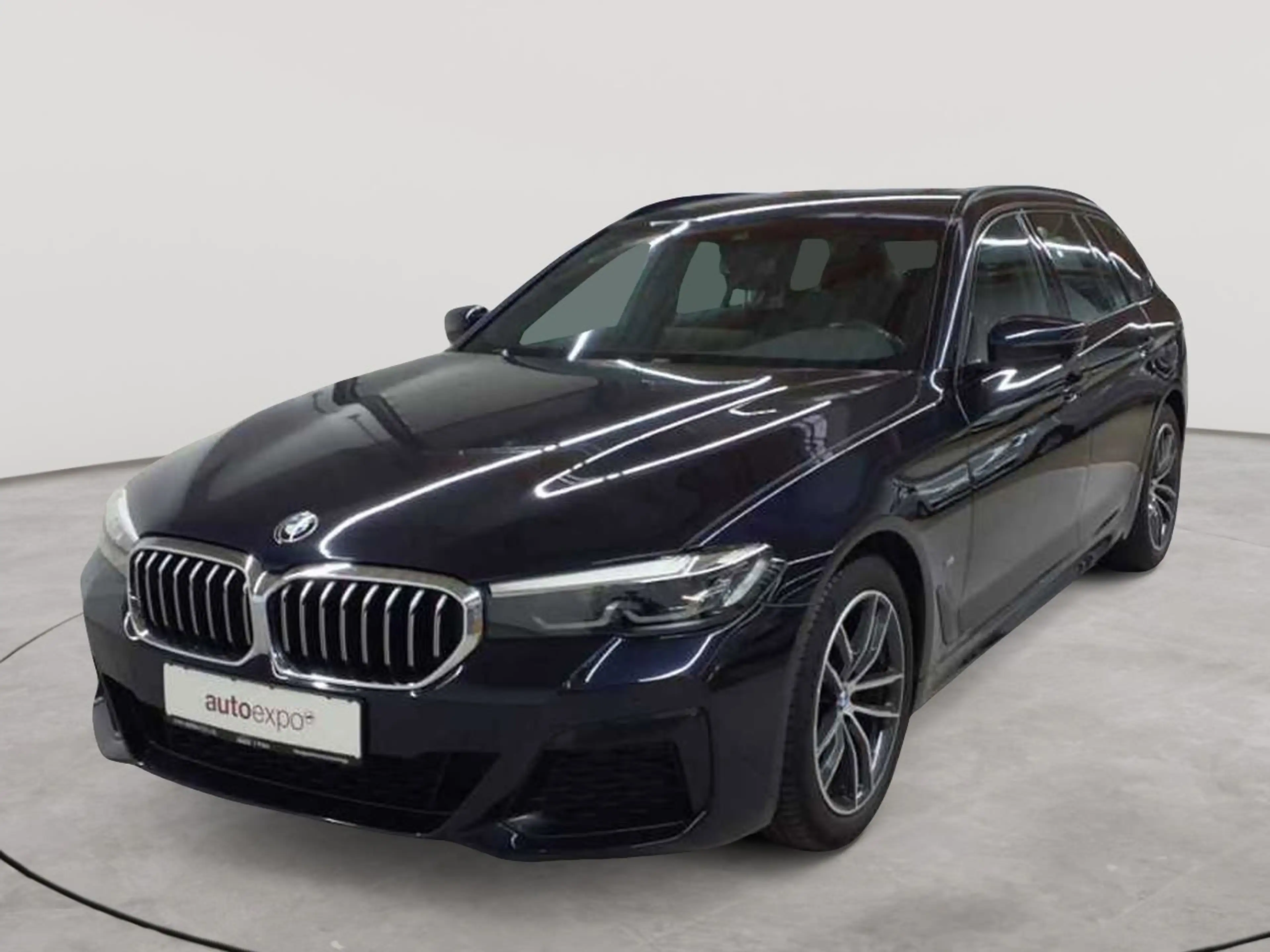 BMW 520 520i Touring Aut. M Sport Navi Leder — photo 2