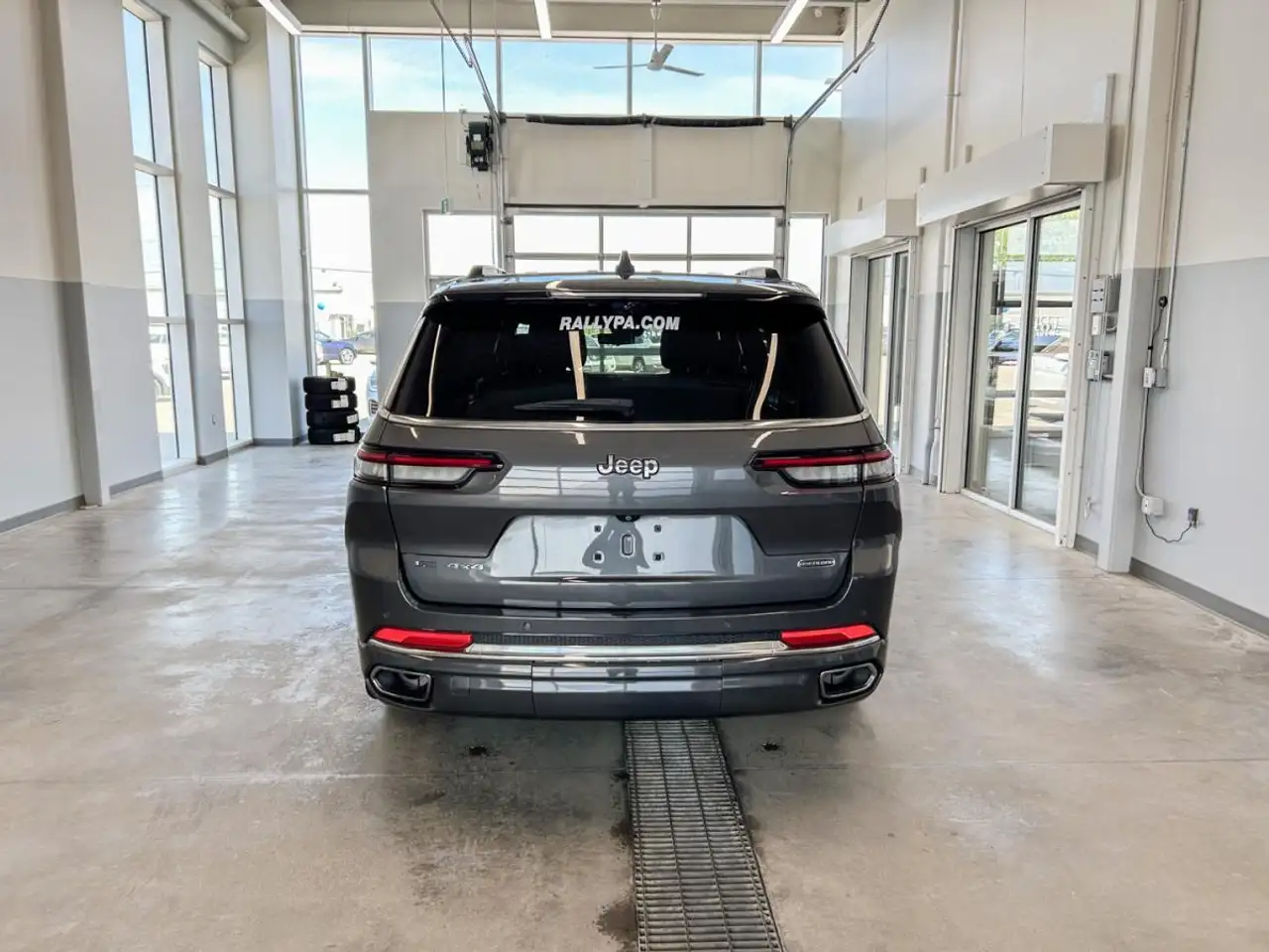 Jeep Grand Cherokee снимка Jeep Grand Cherokee