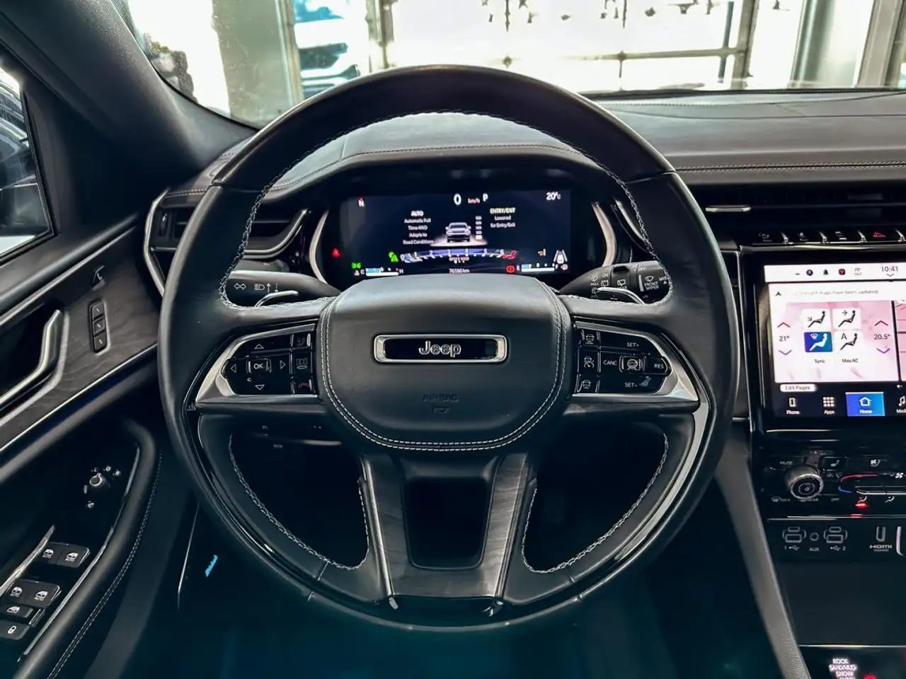 Jeep Grand Cherokee снимка Jeep Grand Cherokee
