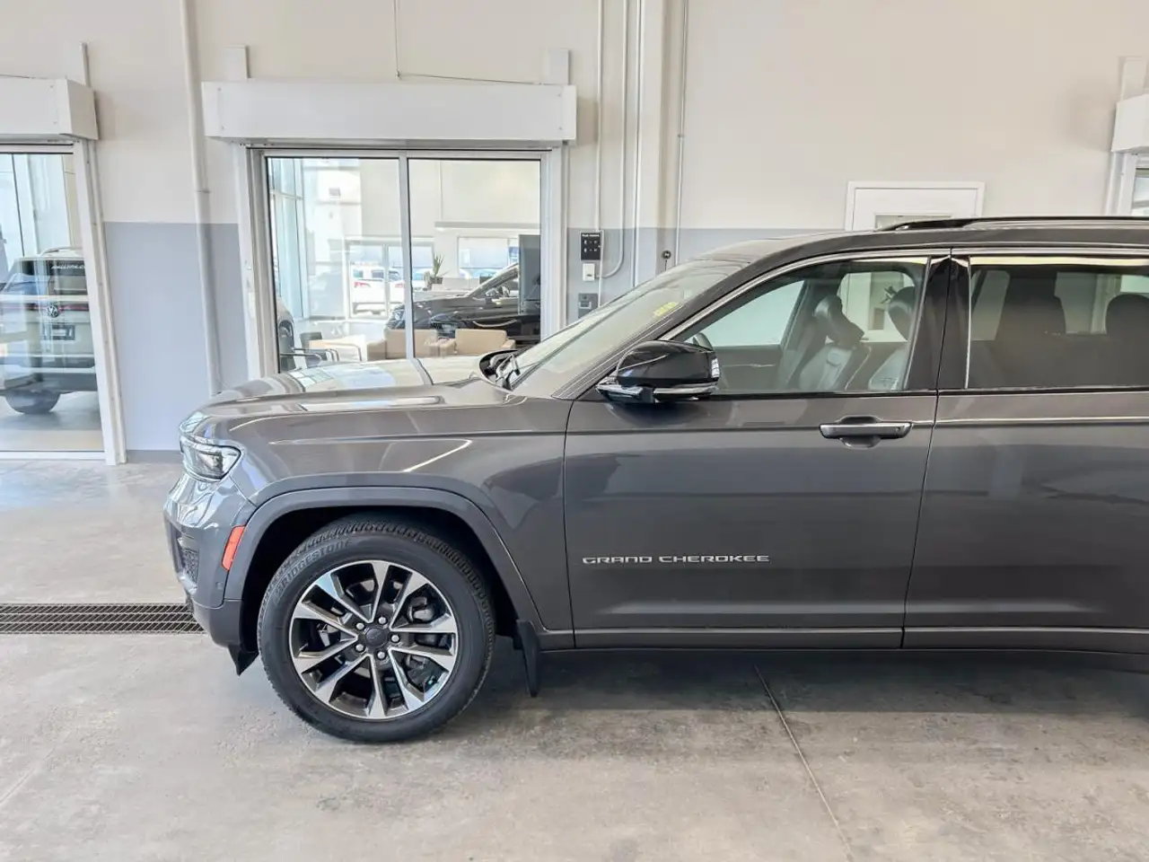 Jeep Grand Cherokee снимка Jeep Grand Cherokee