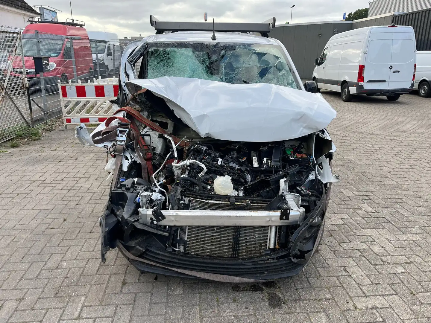 Opel Combo 1,5 Cargo XL ,Klima,PDC,1.Hd,Kamera,Navi Blanc - 2