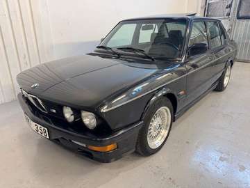 35i E28 ein Oldtimer aus Anfang der M-Familie