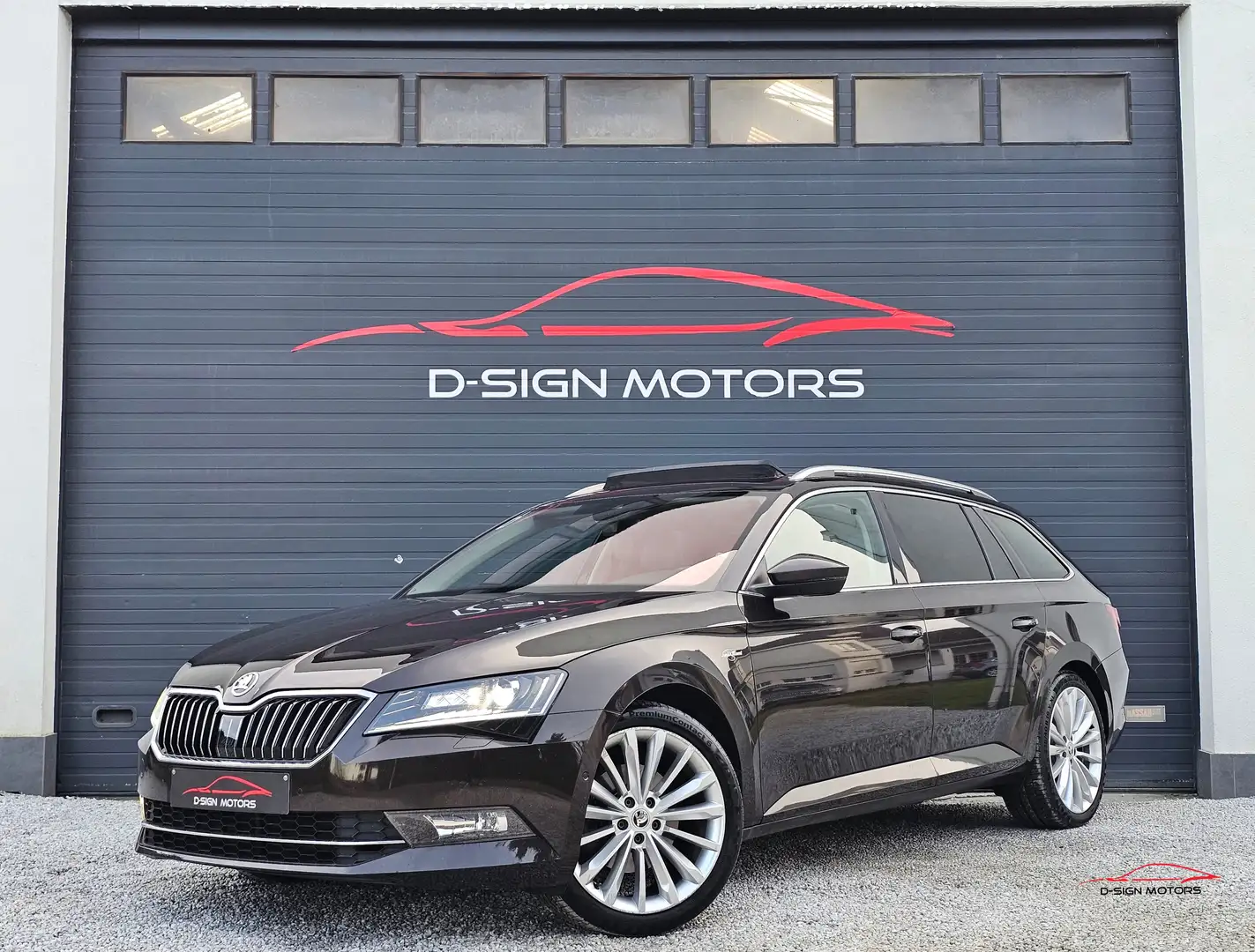 Skoda Superb SW 2.0 TDi L&K 4x4 (150ch) 2016 119.000km FULL OPT Brun - 1