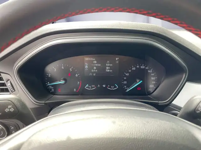 Ford Focus view 12