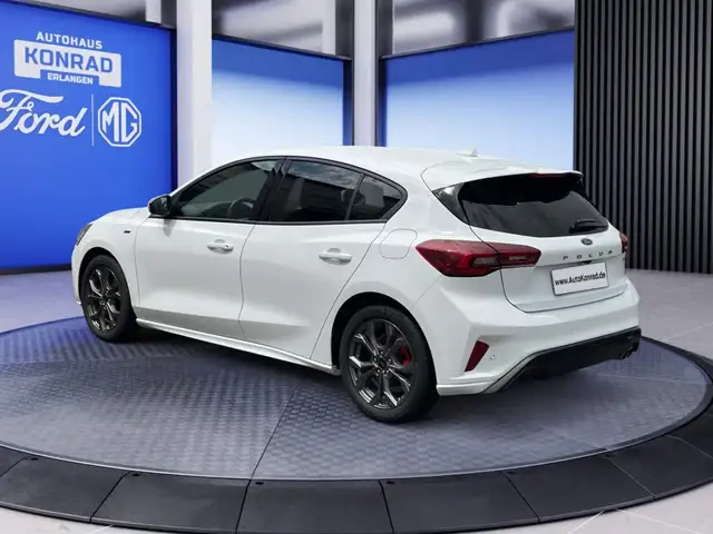 Ford Focus view 4