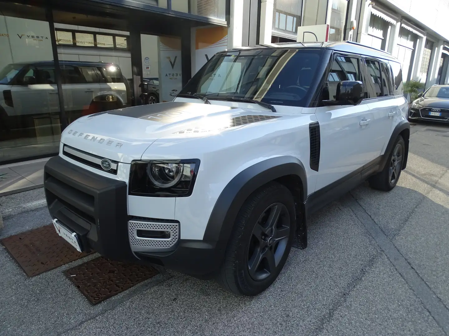 Land Rover Defender Defender 110 3.0d i6 mhev SE awd 250cv auto Weiß - 1