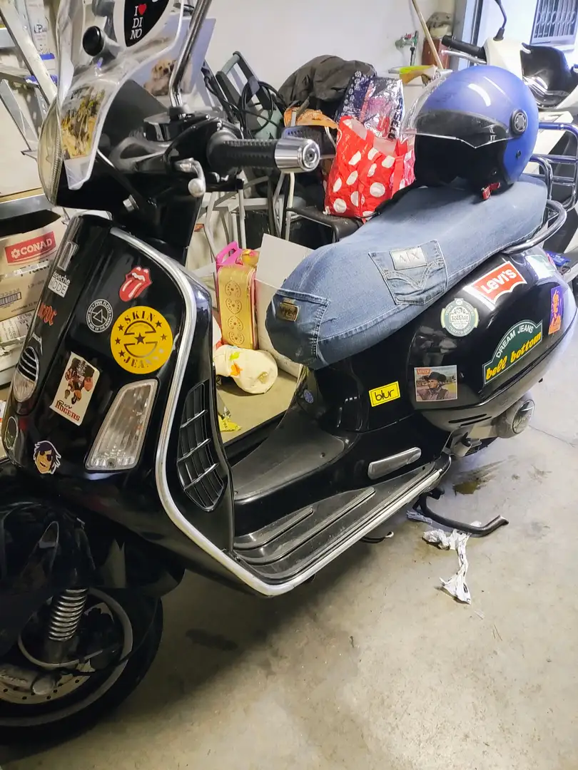 Vespa GTS 250ie Schwarz - 2