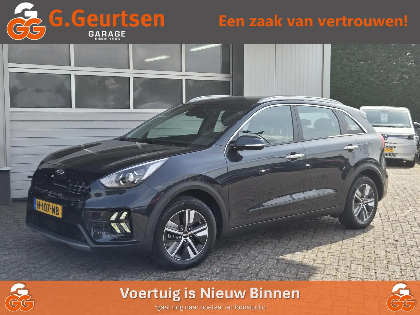 Kia Niro 1.6 GDi Hybrid DynamicLine Blauw - 1