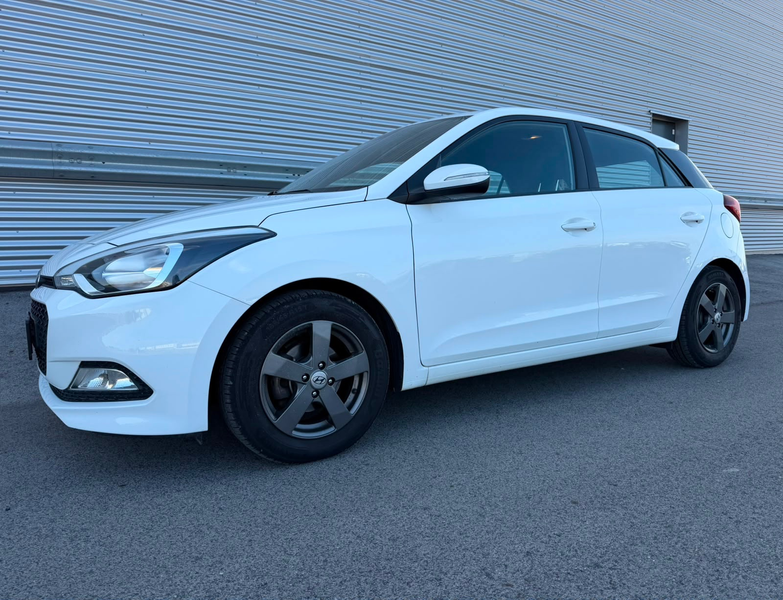 Hyundai i20 1,25 Edition 25 Edition 25 ID:81 — photo 2