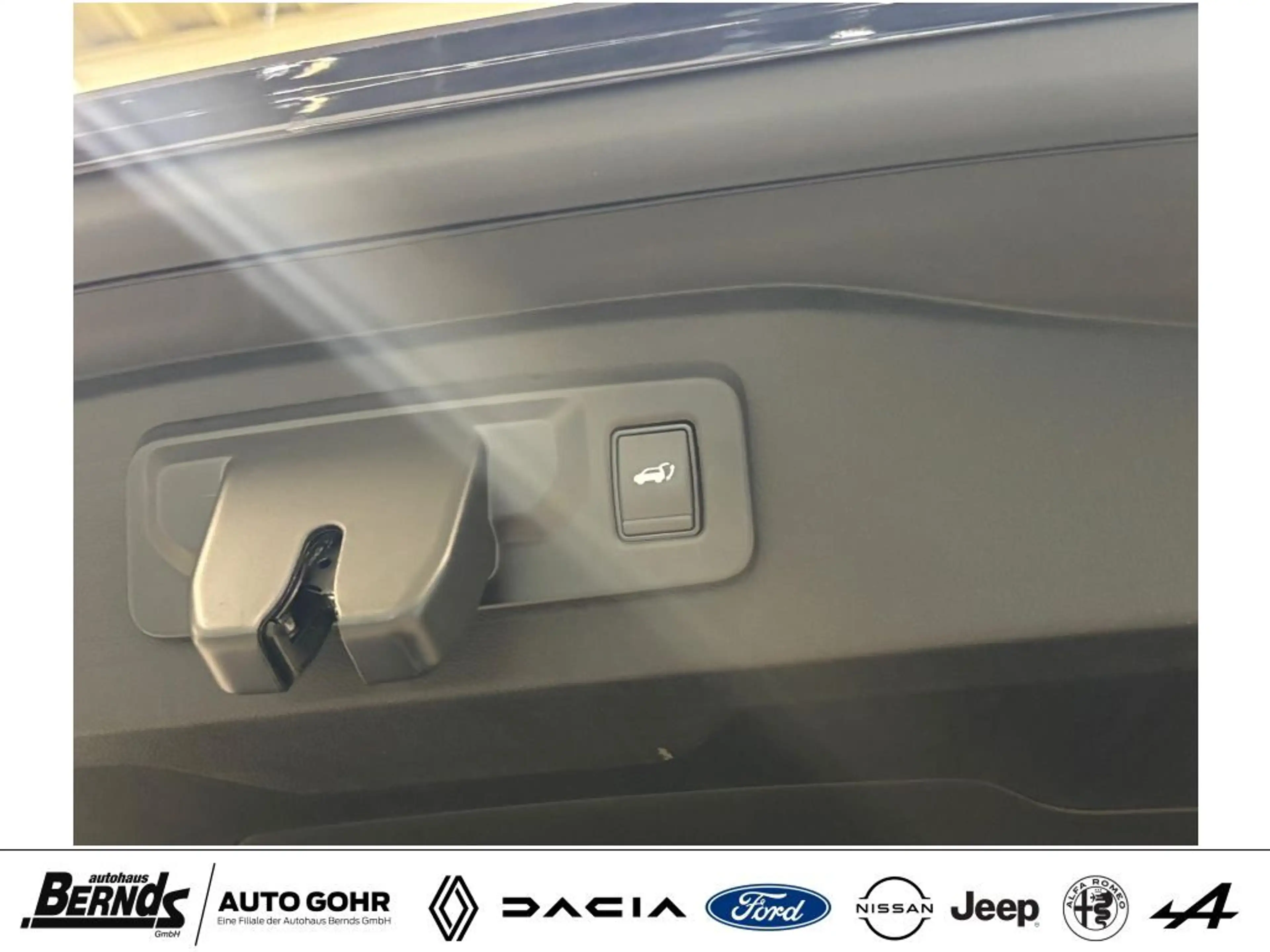 Renault Espace Full Hy. ET 200 Iconic 7-Sitze Matrix H&K ACC Navi — photo 10