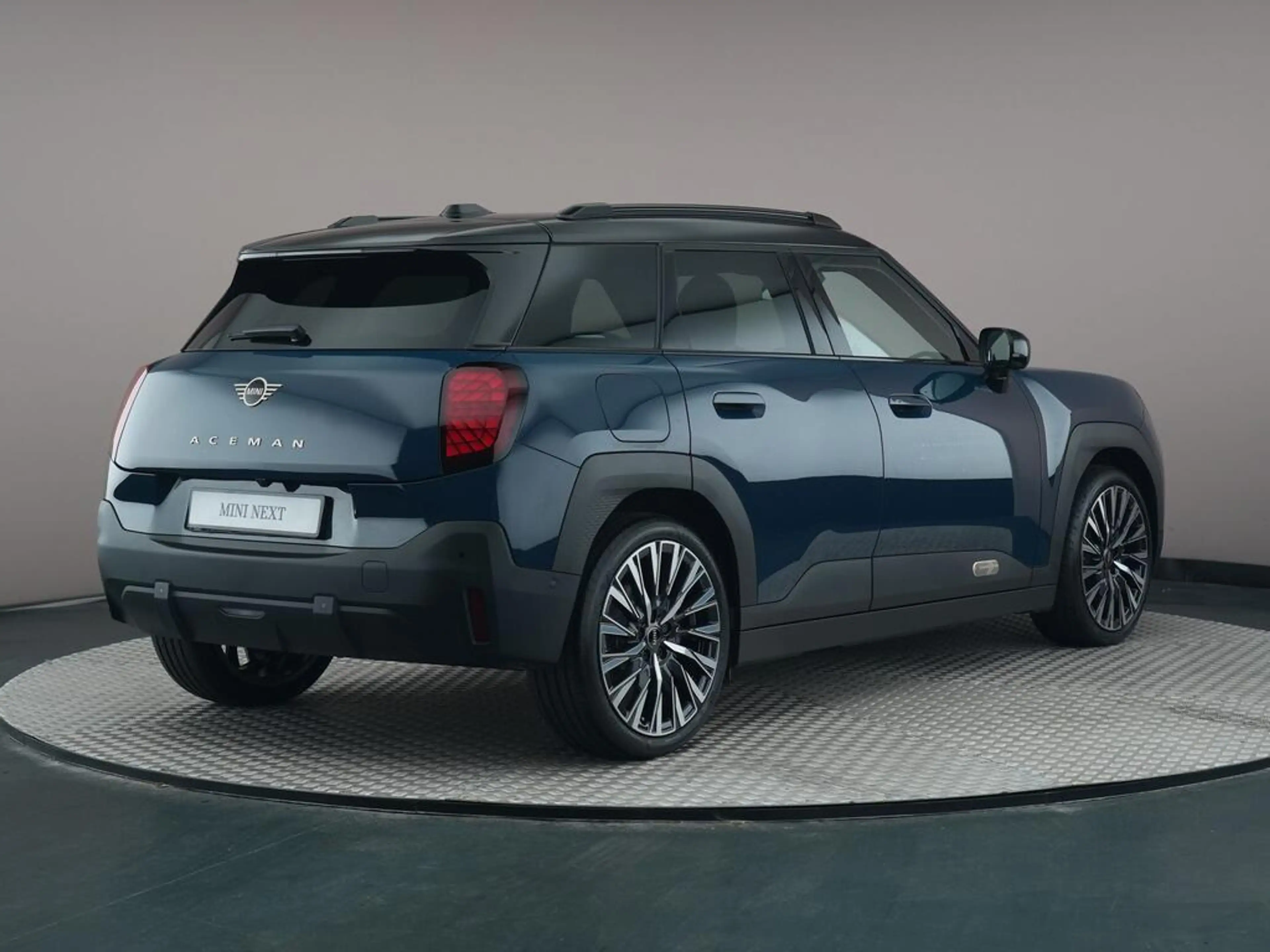 MINI Aceman E Classic L 42.5 kWh — photo 11