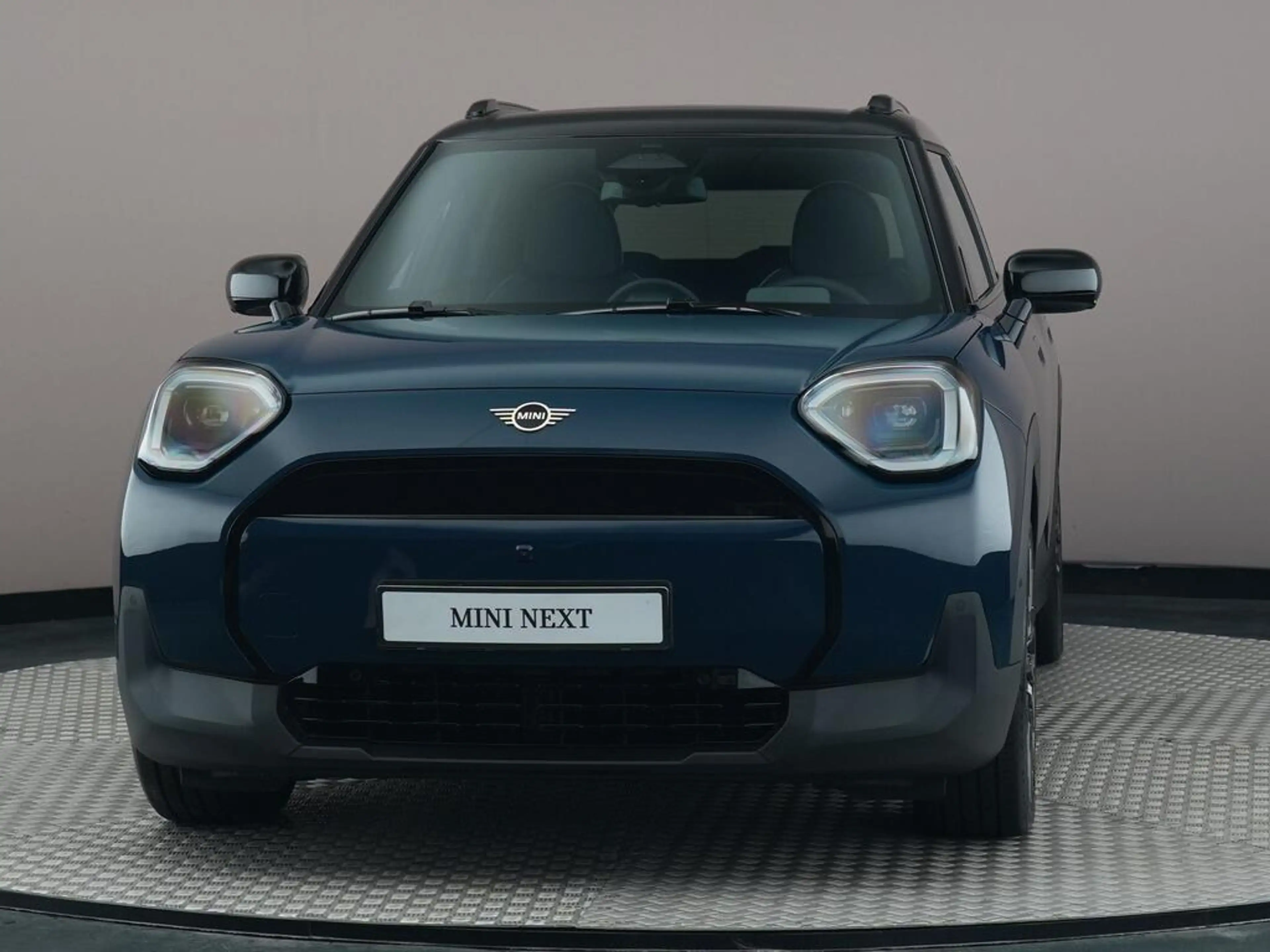 MINI Aceman E Classic L 42.5 kWh — photo 2