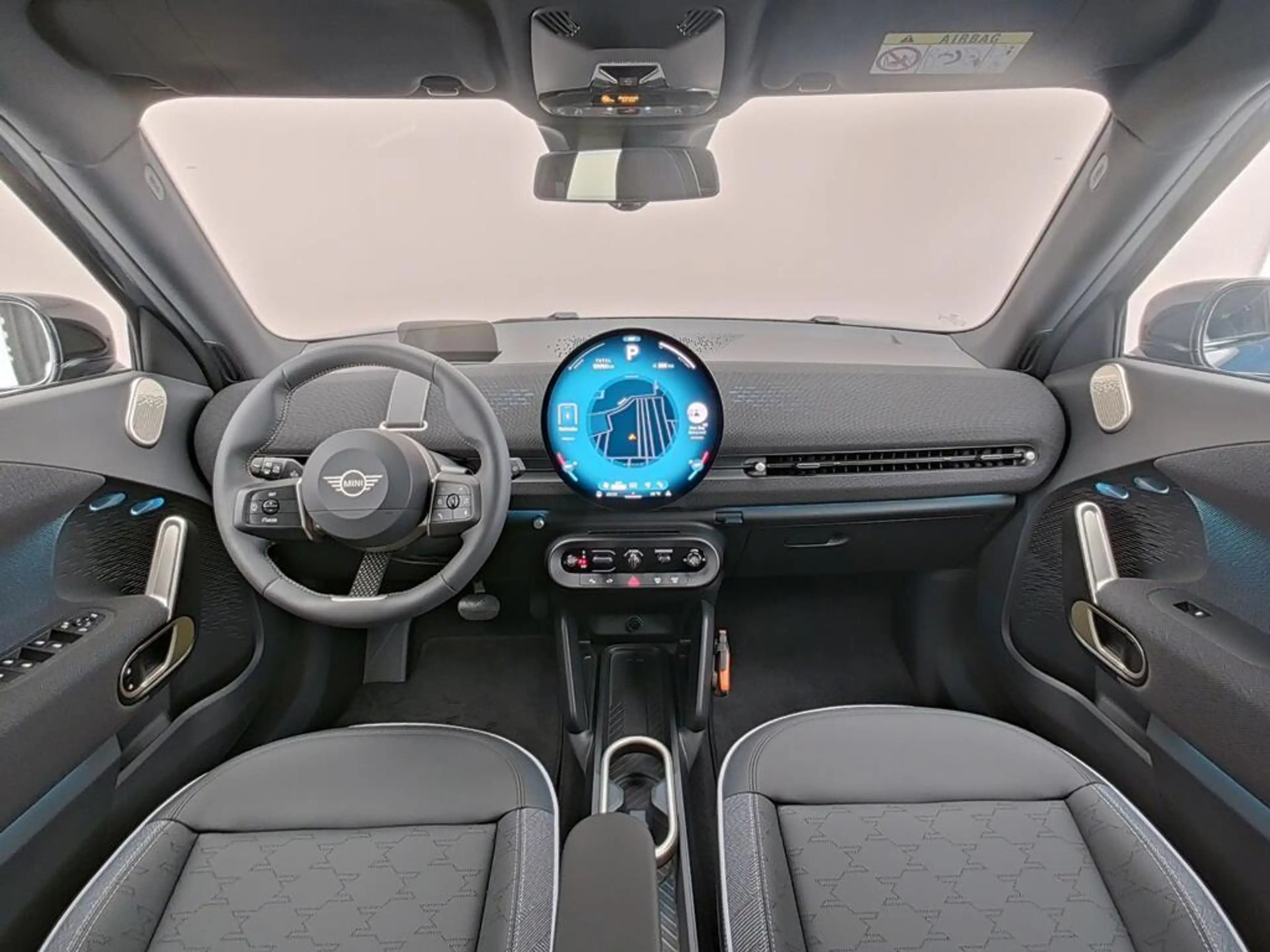 MINI Aceman E Classic L 42.5 kWh — photo 5