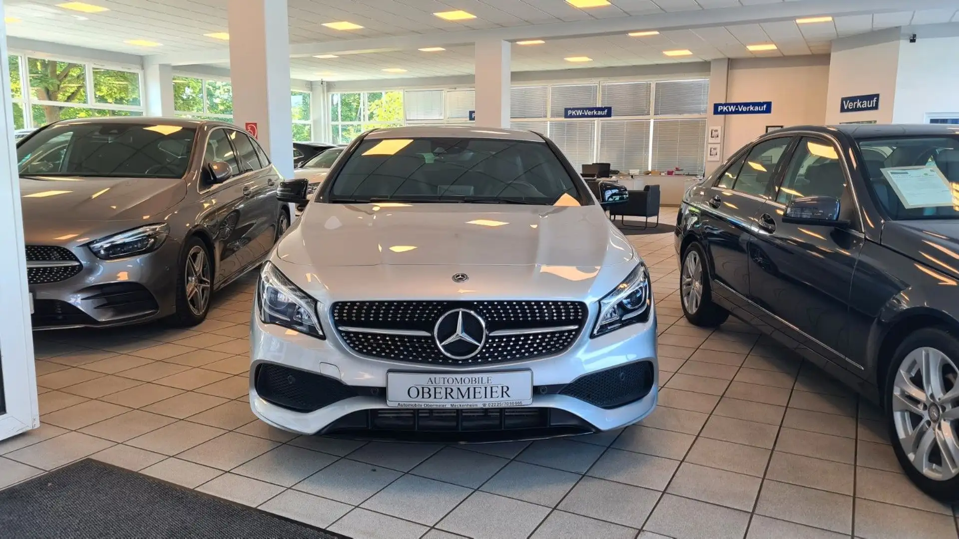 Mercedes-Benz CLA 200 AMG/Night 7G-DCT LED RFK TWA SHZ Navi Stříbrná - 2