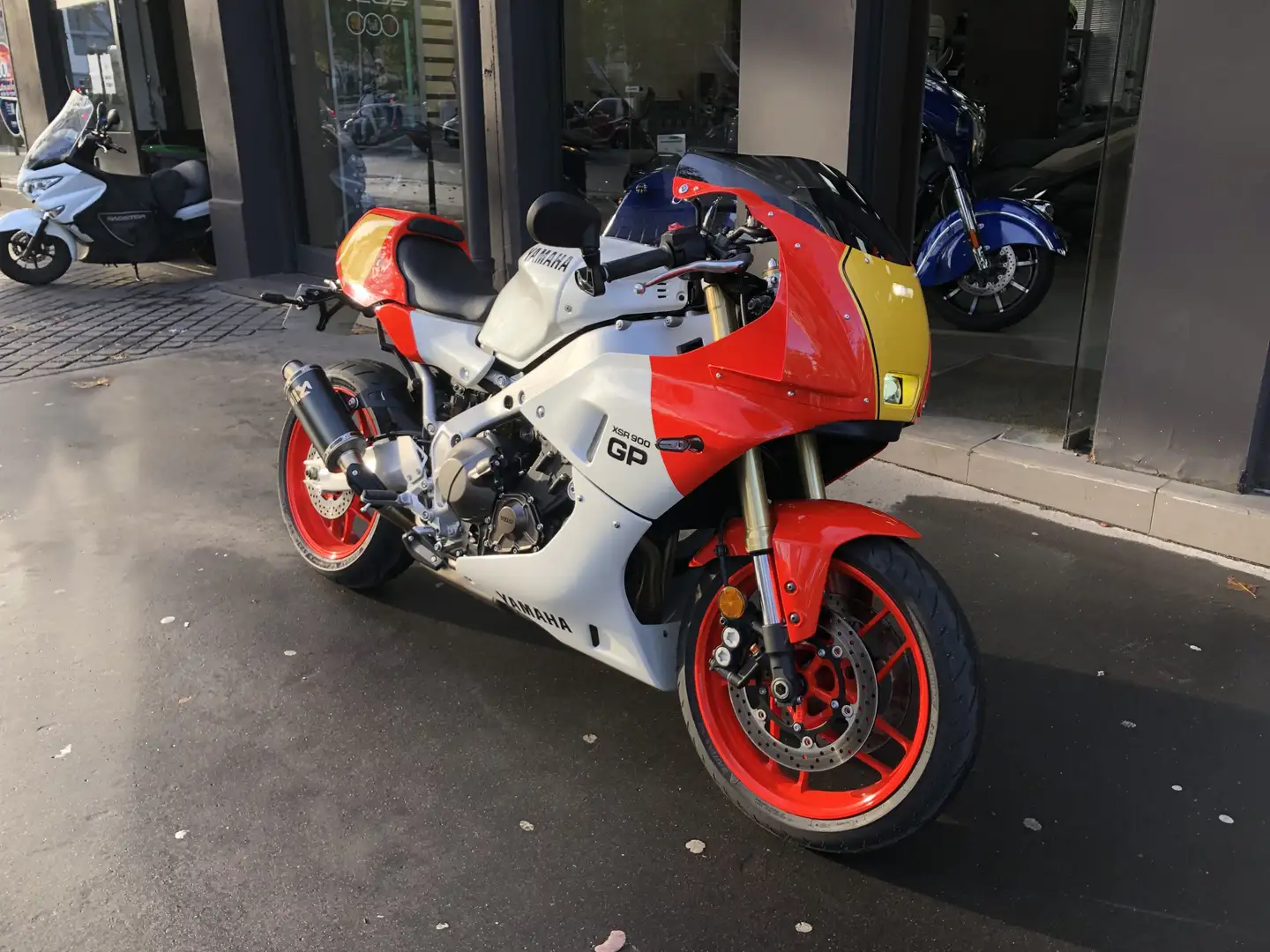 Yamaha XSR 900 Alb - 1