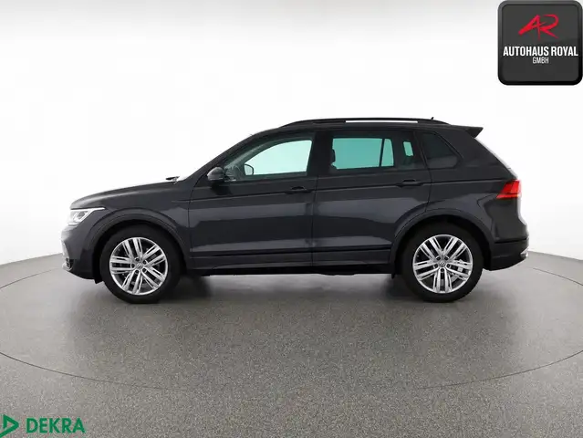 Volkswagen Tiguan view 2
