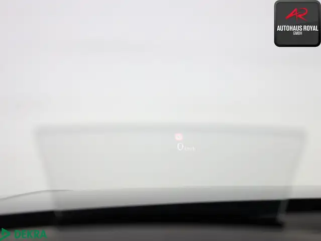 Volkswagen Tiguan view 12