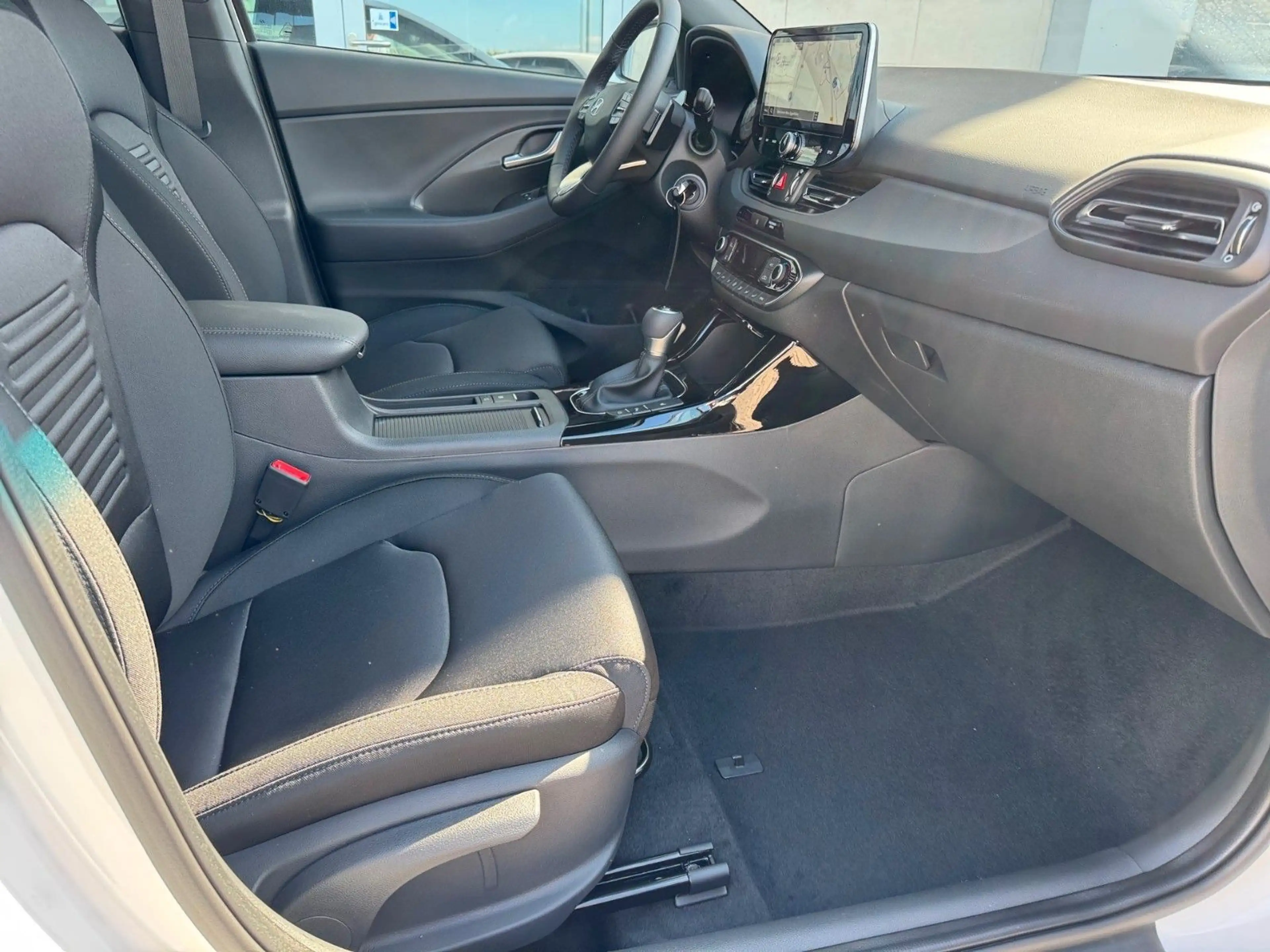 Hyundai i30 Trend Automatik — photo 13
