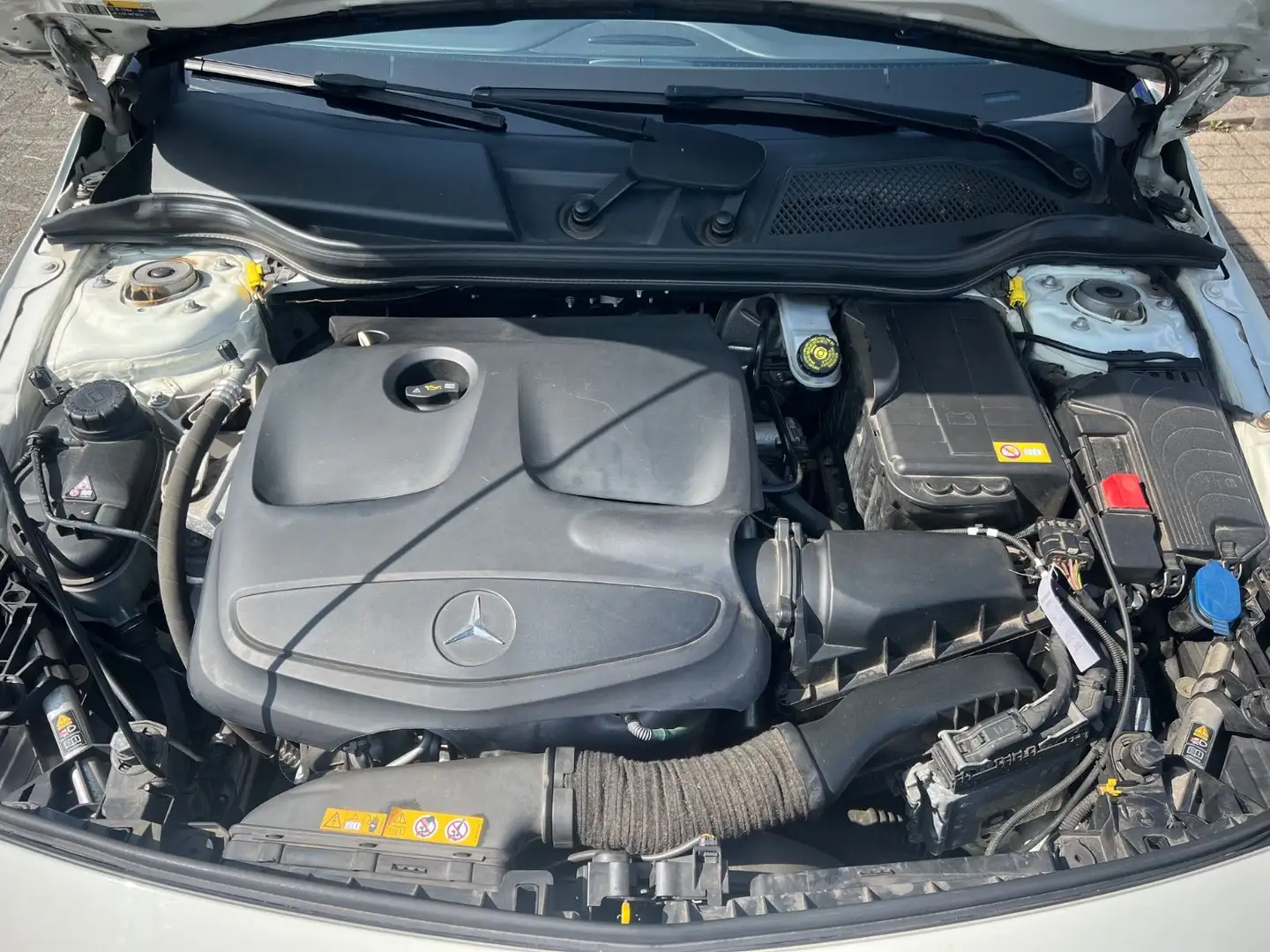 Mercedes-Benz A 180 Style BlueEfficiency Navi Xenon Teilleder Weiß - 2