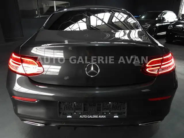 Mercedes-Benz C-Class view 5