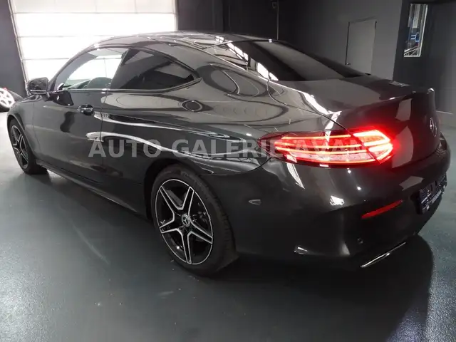 Mercedes-Benz C-Class view 7