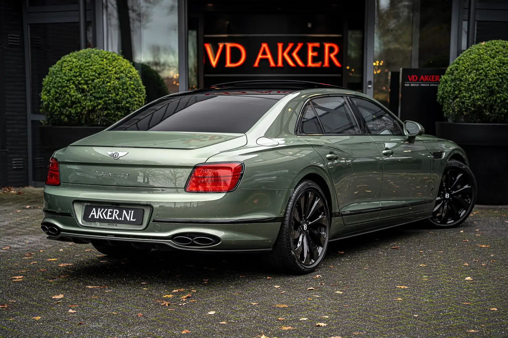 Bentley Flying Spur Hybrid Mulliner | Blackline | 4x Massage | Nachtzi Groen - 2