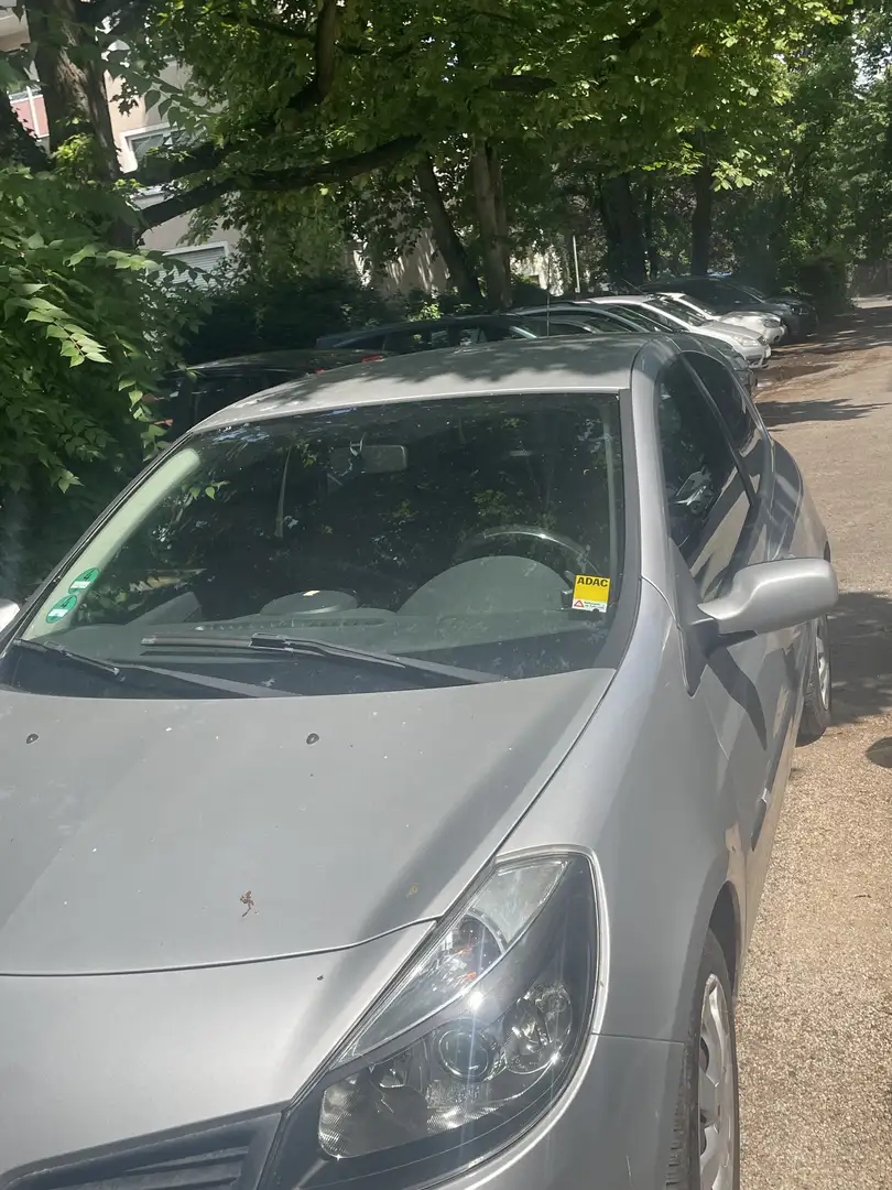 Renault Clio - 2