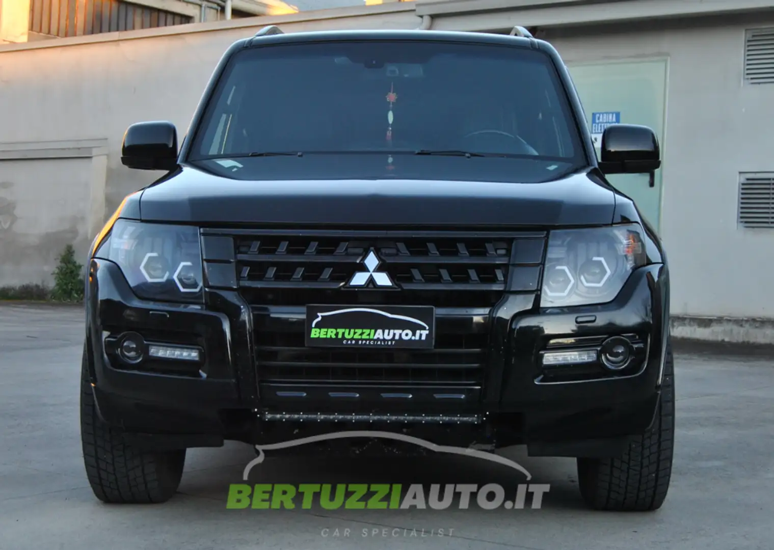Mitsubishi Pajero 72/100 Anniversary Instyle 7 Posti Automatico Schwarz - 2