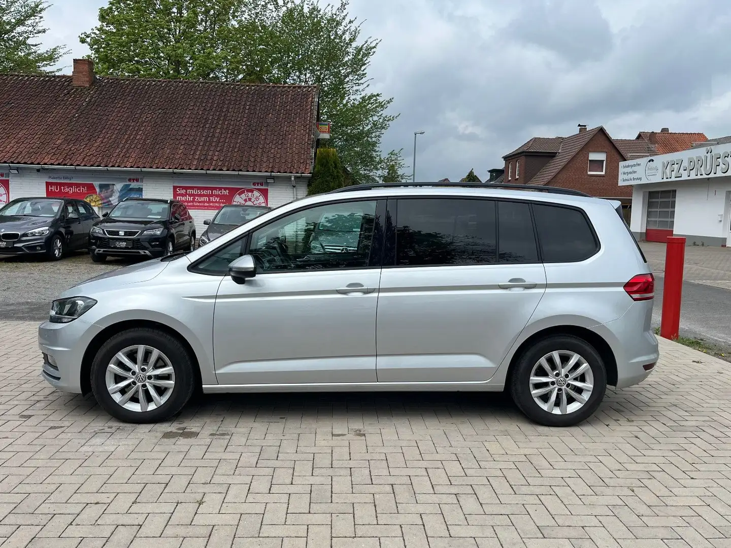 Volkswagen Touran 2.0 TDI+DSG+AHK+Navi+ACC+Scheck. lückenl. Argent - 2